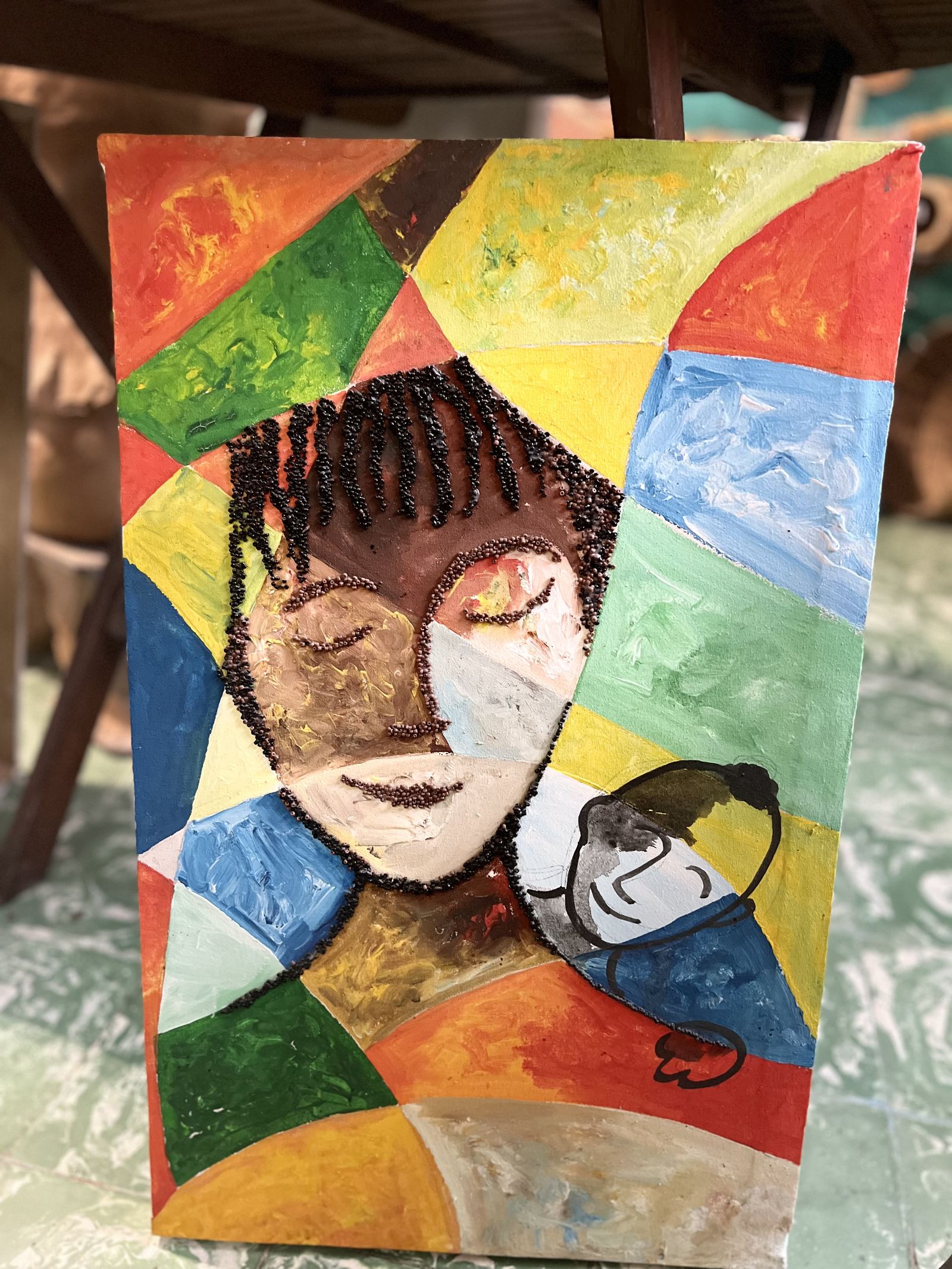 Peinture contemporaine mêlant couleurs vives et perles