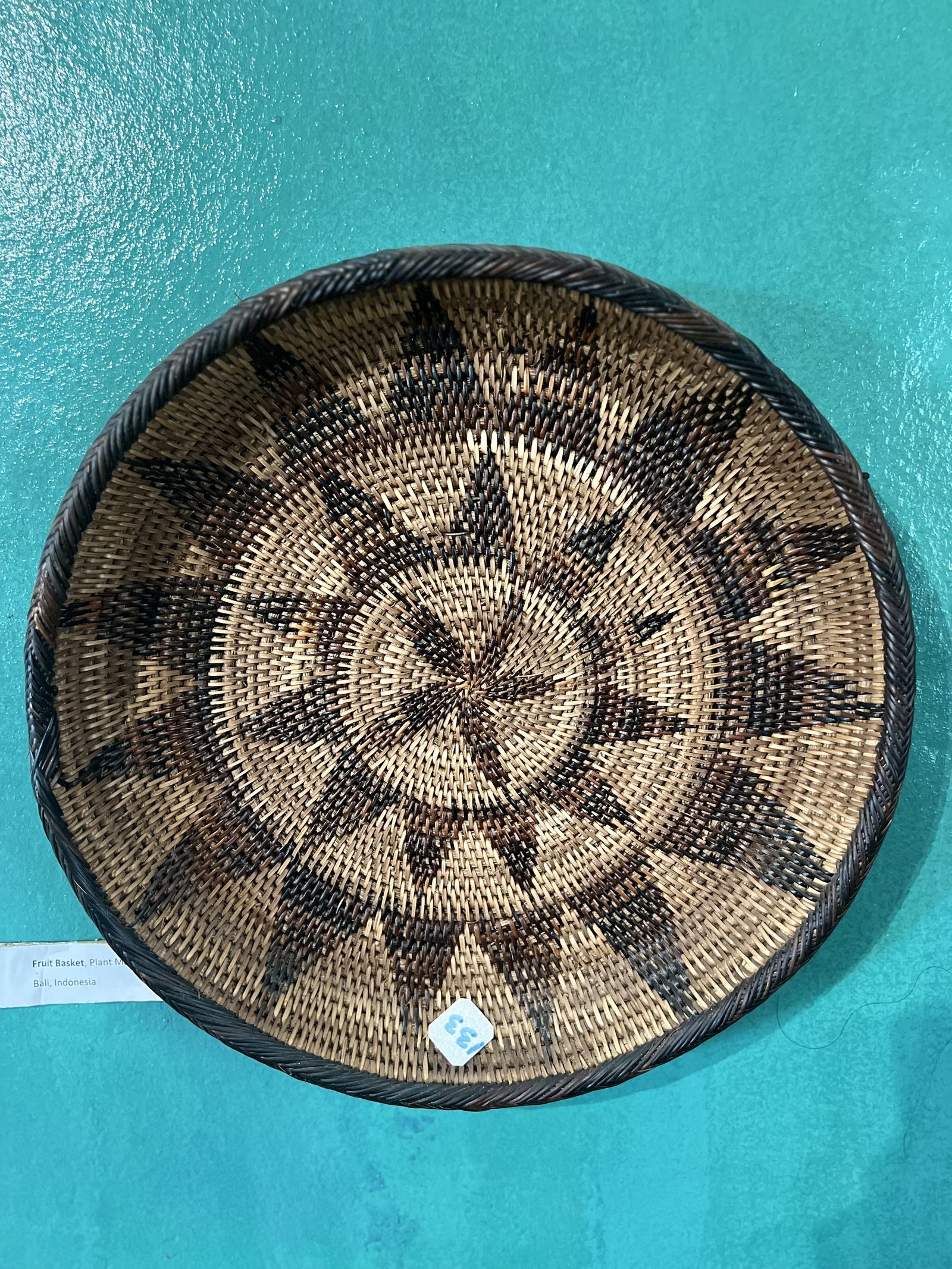 Panier tressé traditionnel de Bali, Indonésie